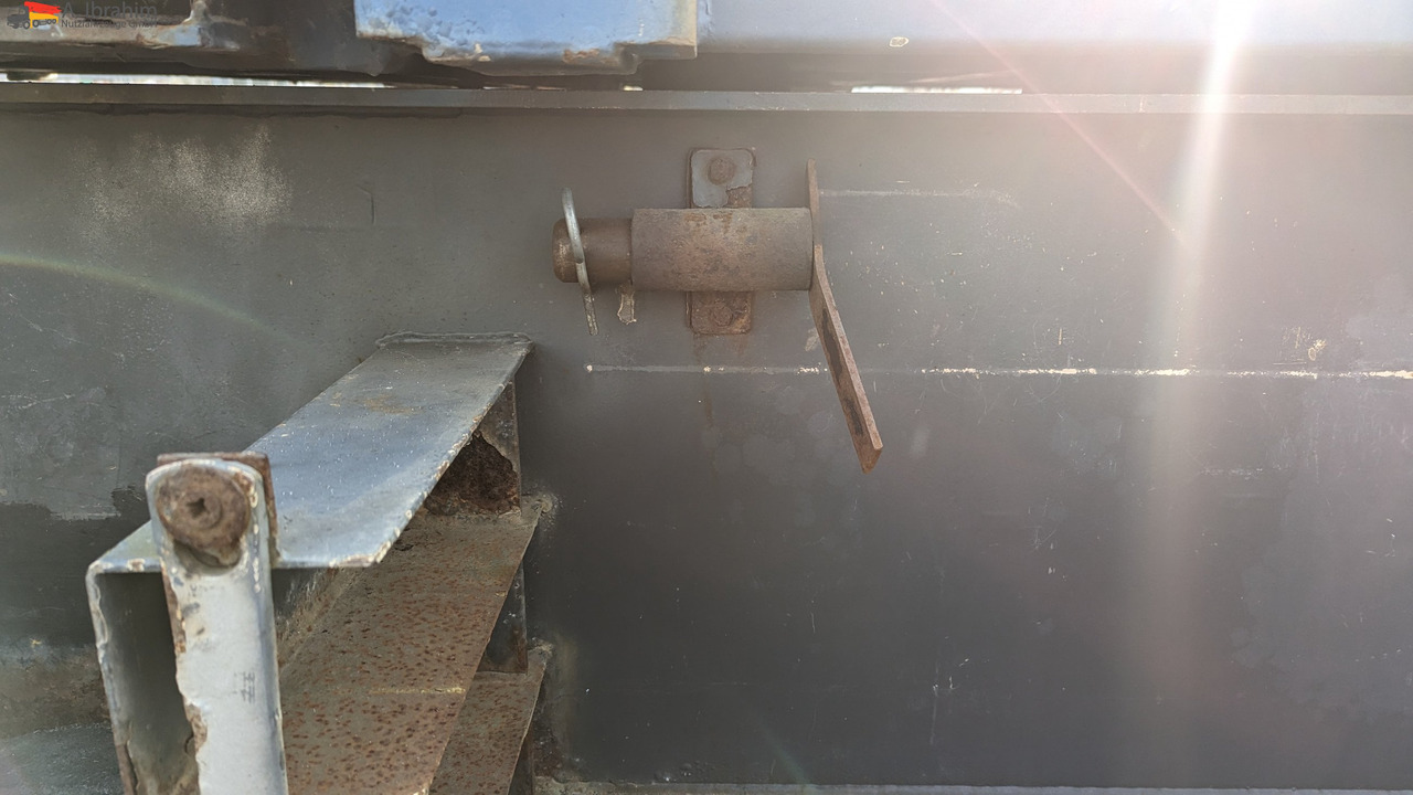 Semirremolque plataforma/ Caja abierta Meusburger MPS-3 Schräglader: foto 13