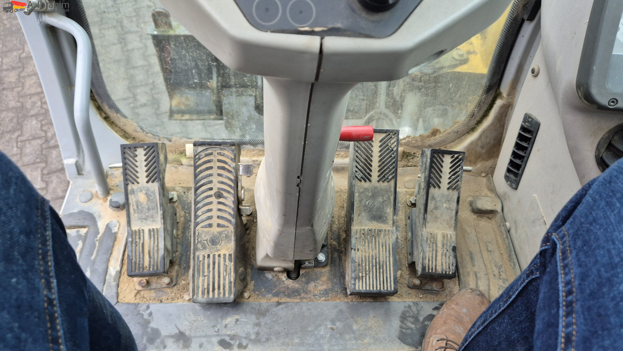 New Holland MH 2.6 Zustand gut, deutsche Maschine incl. Greifer und Dreservo - Excavadora de ruedas: foto 5 New Holland MH 2.6 Zustand gut, deutsche Maschine incl. Greifer und Dreservo - Excavadora de ruedas: foto 5