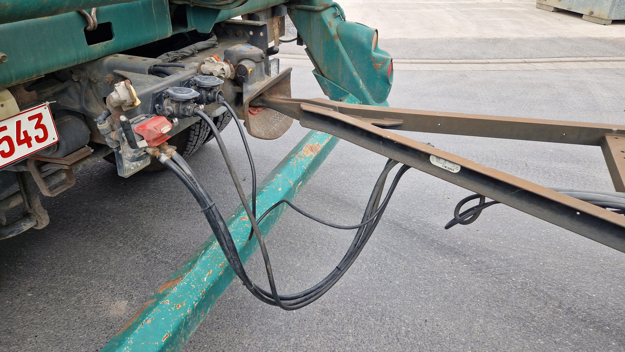 SPITZER SAPI 1832 Zustand 3-, steht länger - Cisterna remolque: foto 4 SPITZER SAPI 1832 Zustand 3-, steht länger - Cisterna remolque: foto 4