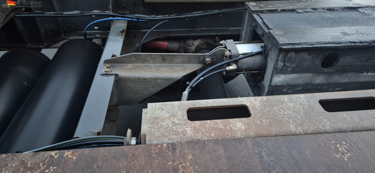 Schmitz SCF24 2x20,30,40,45 ft Multichassis, ausziehbar - Portacontenedore/ Intercambiable semirremolque: foto 5 Schmitz SCF24 2x20,30,40,45 ft Multichassis, ausziehbar - Portacontenedore/ Intercambiable semirremolque: foto 5