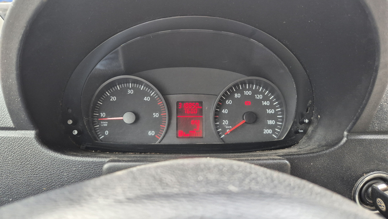 Leasing financiero de VW Crafter 2.5 Diesel Rost ja, technisch super, HU neu 01 2025 leasing VW Crafter 2.5 Diesel Rost ja, technisch super, HU neu 01 2025: foto 13