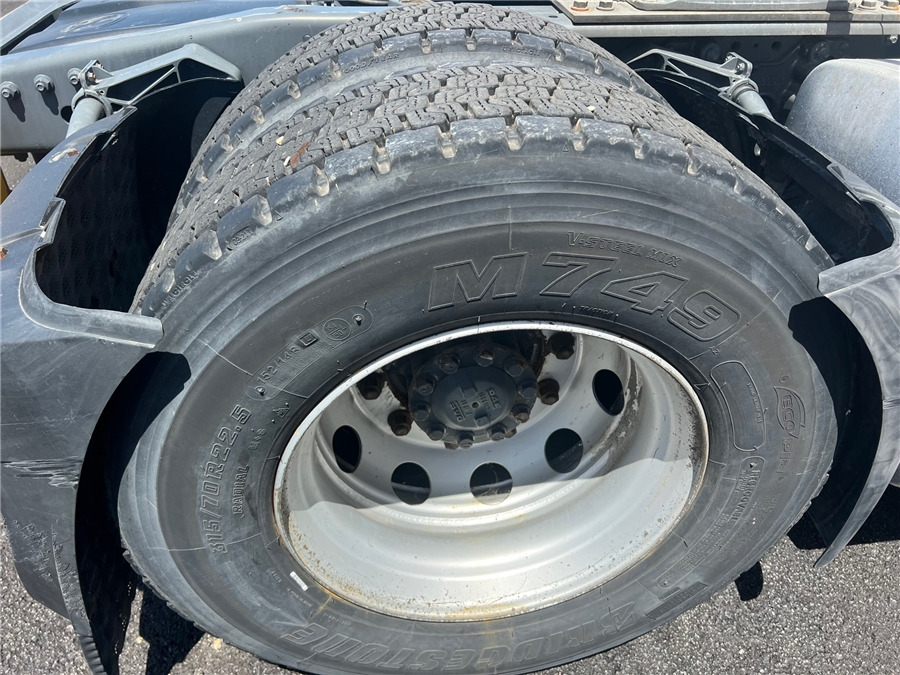 Cabeza tractora DAF XF 105 460: foto 15