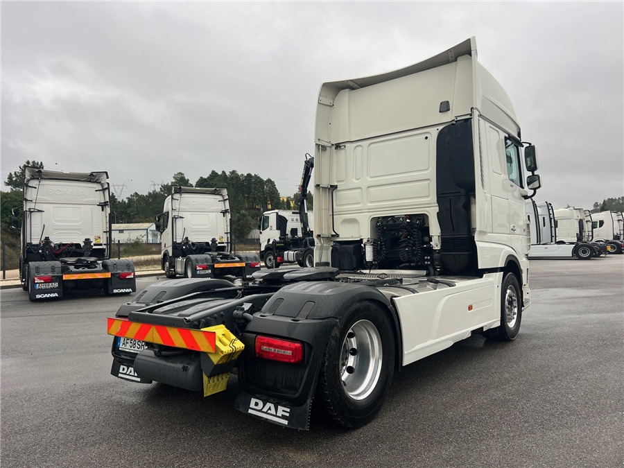 DAF XF 530 Retarder / Airparkoll - Cabeza tractora: foto 4 DAF XF 530 Retarder / Airparkoll - Cabeza tractora: foto 4