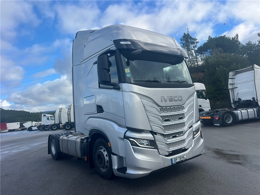 Iveco S-WAY 500 - Cabeza tractora: foto 3 Iveco S-WAY 500 - Cabeza tractora: foto 3
