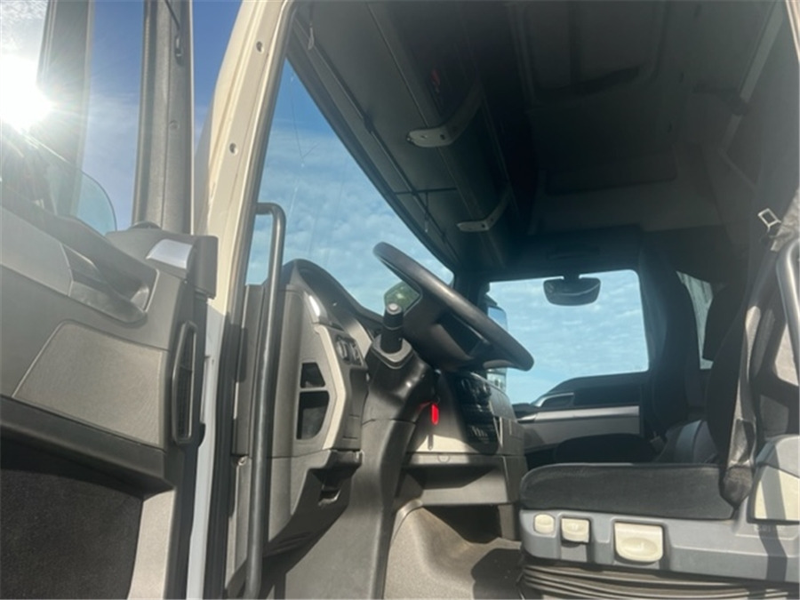 MAN TGX 18.480 / RETARDE - Cabeza tractora: foto 5 MAN TGX 18.480 / RETARDE - Cabeza tractora: foto 5