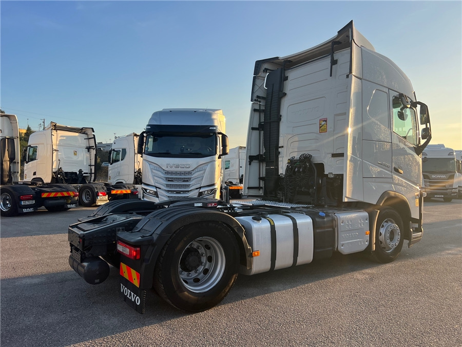 Volvo FH500 / RETARDER / IPARKCOOL - Cabeza tractora: foto 4 Volvo FH500 / RETARDER / IPARKCOOL - Cabeza tractora: foto 4