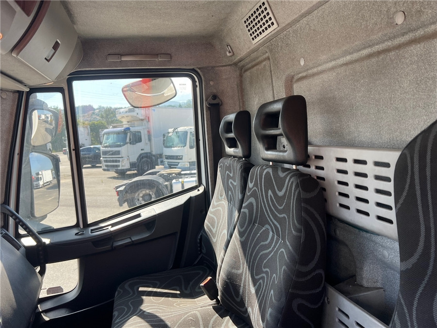 Frigorífico camión Iveco 140E25: foto 13 Frigorífico camión Iveco 140E25: foto 13