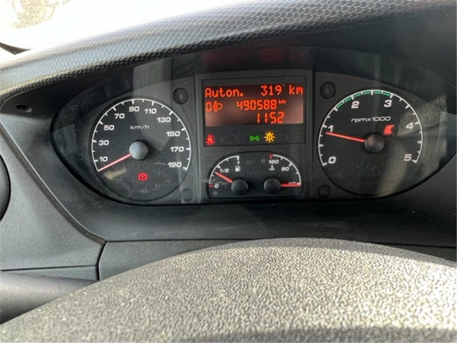 Vehículo comercial ligero Iveco 35C17: foto 9