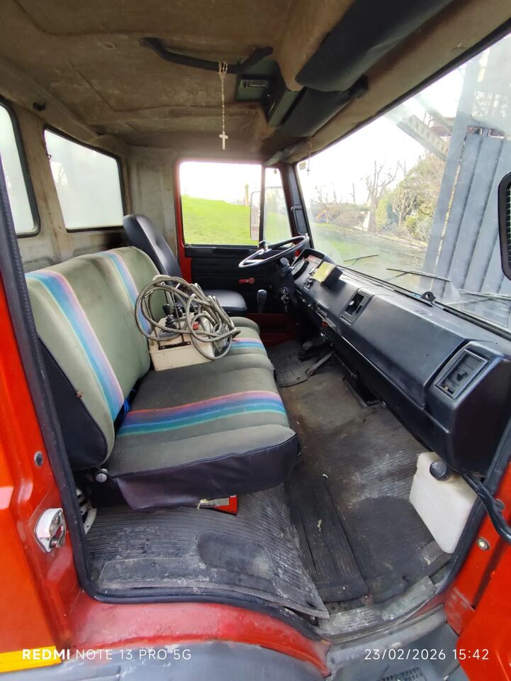 FIAT 95 CON BRACCIOPIEGHEVOLE ED ESTENSIBILE E CESTELLO PORTA PERSONE - Camión con plataforma elevadora: foto 5 FIAT 95 CON BRACCIOPIEGHEVOLE ED ESTENSIBILE E CESTELLO PORTA PERSONE - Camión con plataforma elevadora: foto 5