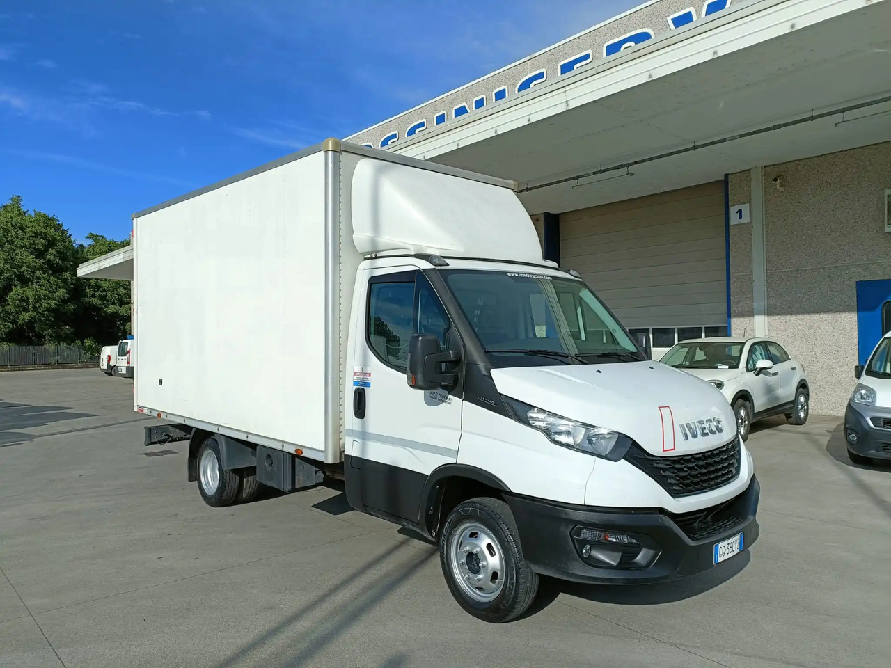 IVECO 35C14 FURGONATO BOX - Furgoneta: foto 1 IVECO 35C14 FURGONATO BOX - Furgoneta: foto 1