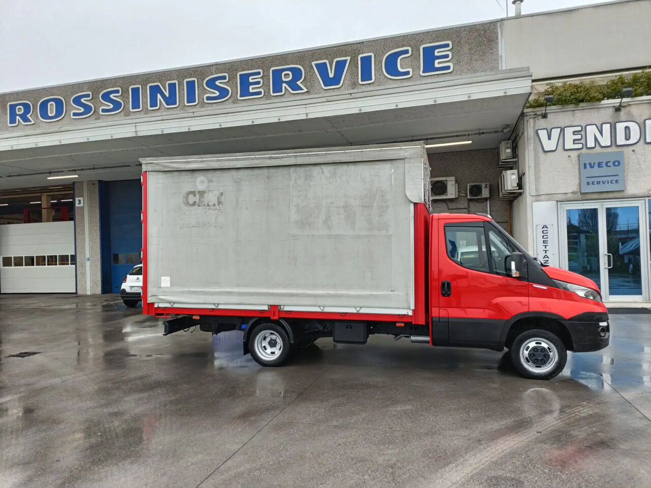 IVECO DAILY 35C14 CENTINA SCORREVOLE - Furgoneta con caja de lona: foto 3 IVECO DAILY 35C14 CENTINA SCORREVOLE - Furgoneta con caja de lona: foto 3