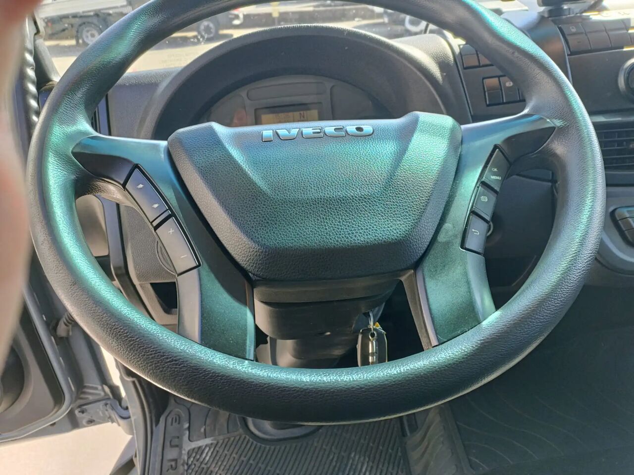 IVECO EUROCARGO 160E32P A TELAIO – BRESCIA – USATO COME NUOVO - Chasis camión: foto 4 IVECO EUROCARGO 160E32P A TELAIO – BRESCIA – USATO COME NUOVO - Chasis camión: foto 4