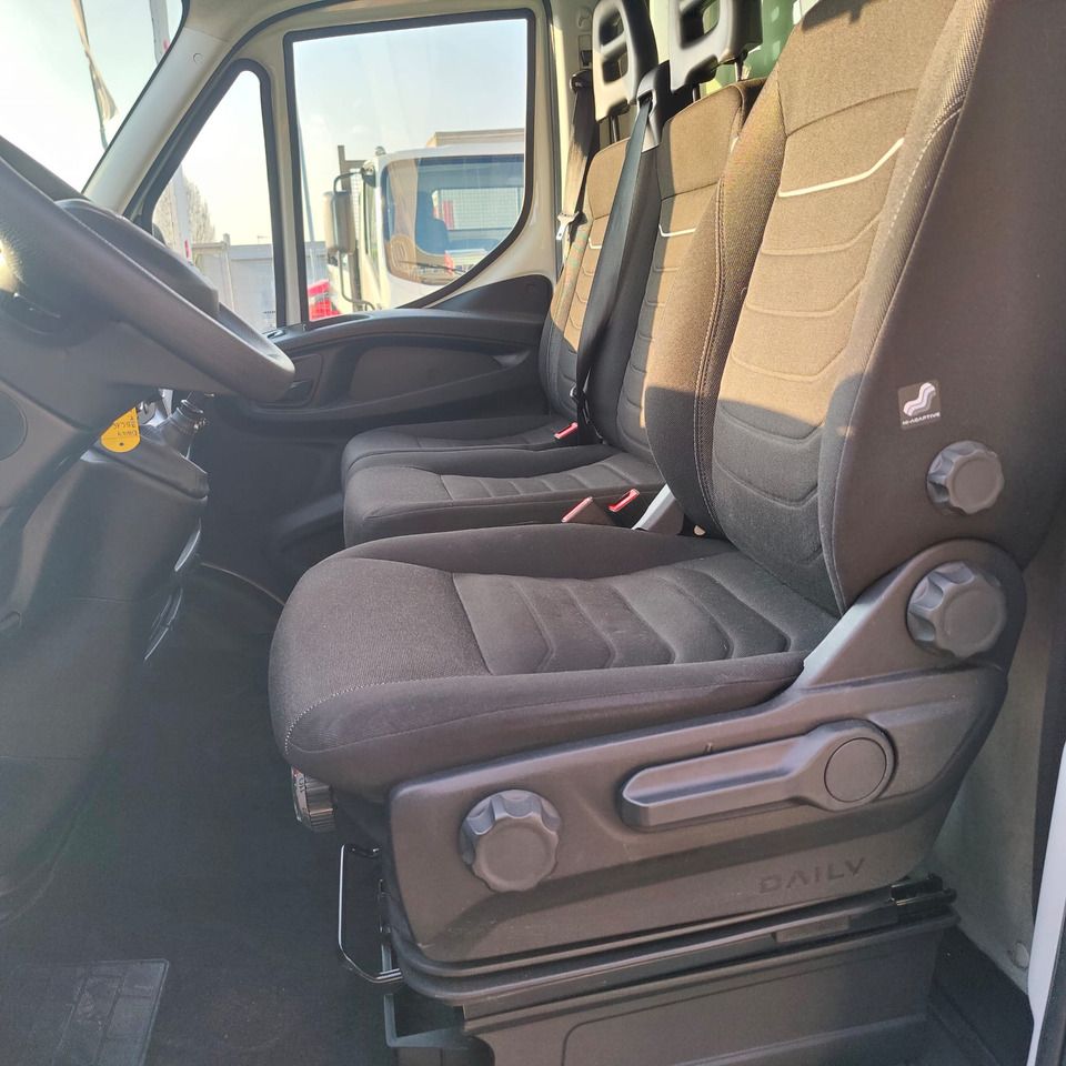 IVECO DAILY 35C16 3.0 EURO6D – COME NUOVO – LOMBARDIA – BRESCIA - Vehículo comercial ligero: foto 2 IVECO DAILY 35C16 3.0 EURO6D – COME NUOVO – LOMBARDIA – BRESCIA - Vehículo comercial ligero: foto 2