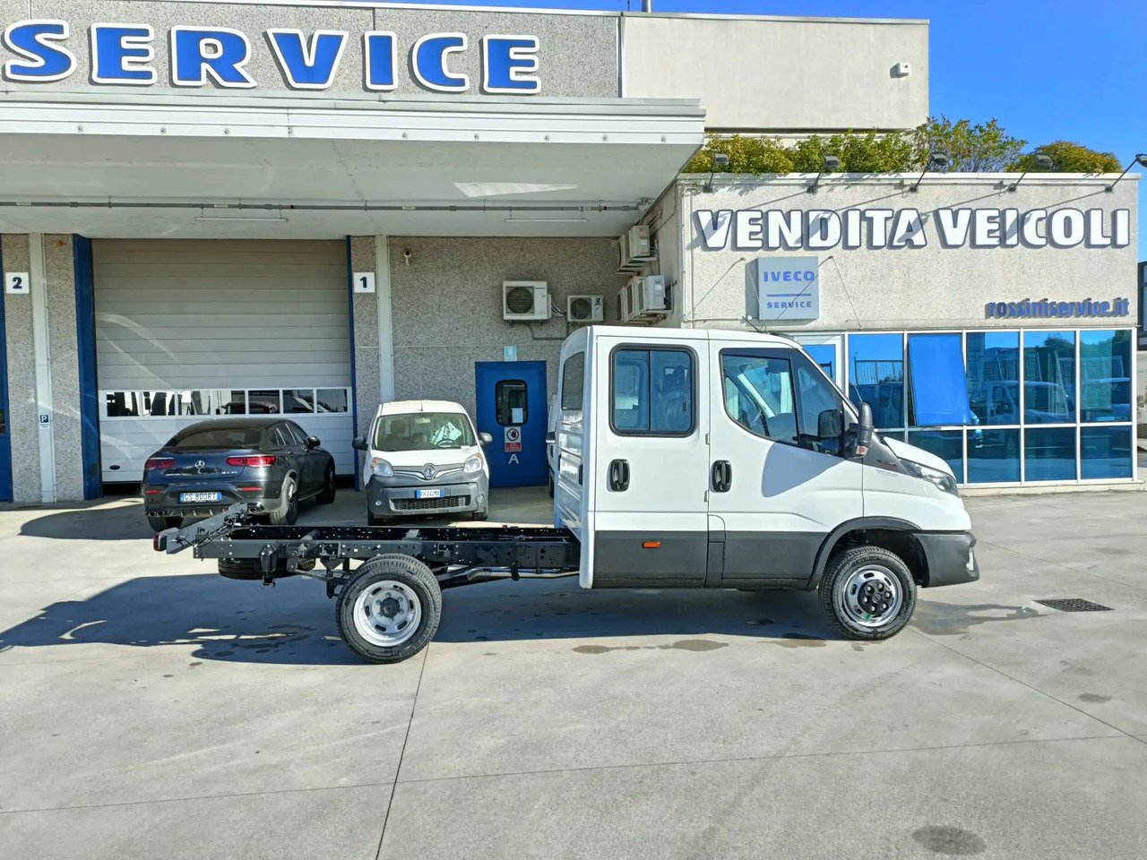 IVECO DAILY 35C16 DOPPIA CABINA 7 POSTI - Vehículo comercial ligero: foto 4 IVECO DAILY 35C16 DOPPIA CABINA 7 POSTI - Vehículo comercial ligero: foto 4