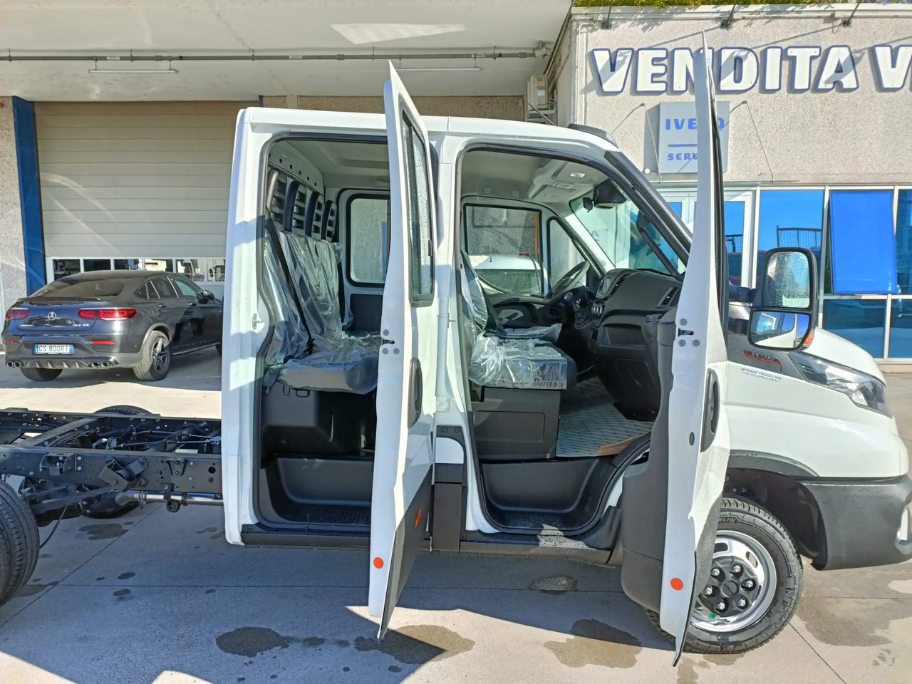 IVECO DAILY 35C16 DOPPIA CABINA 7 POSTI - Vehículo comercial ligero: foto 5 IVECO DAILY 35C16 DOPPIA CABINA 7 POSTI - Vehículo comercial ligero: foto 5
