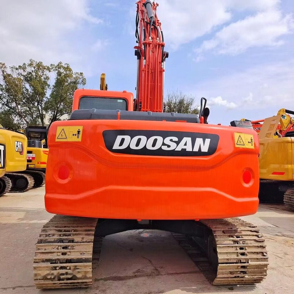 Doosan DX140 - Excavadora de cadenas: foto 1 Doosan DX140 - Excavadora de cadenas: foto 1