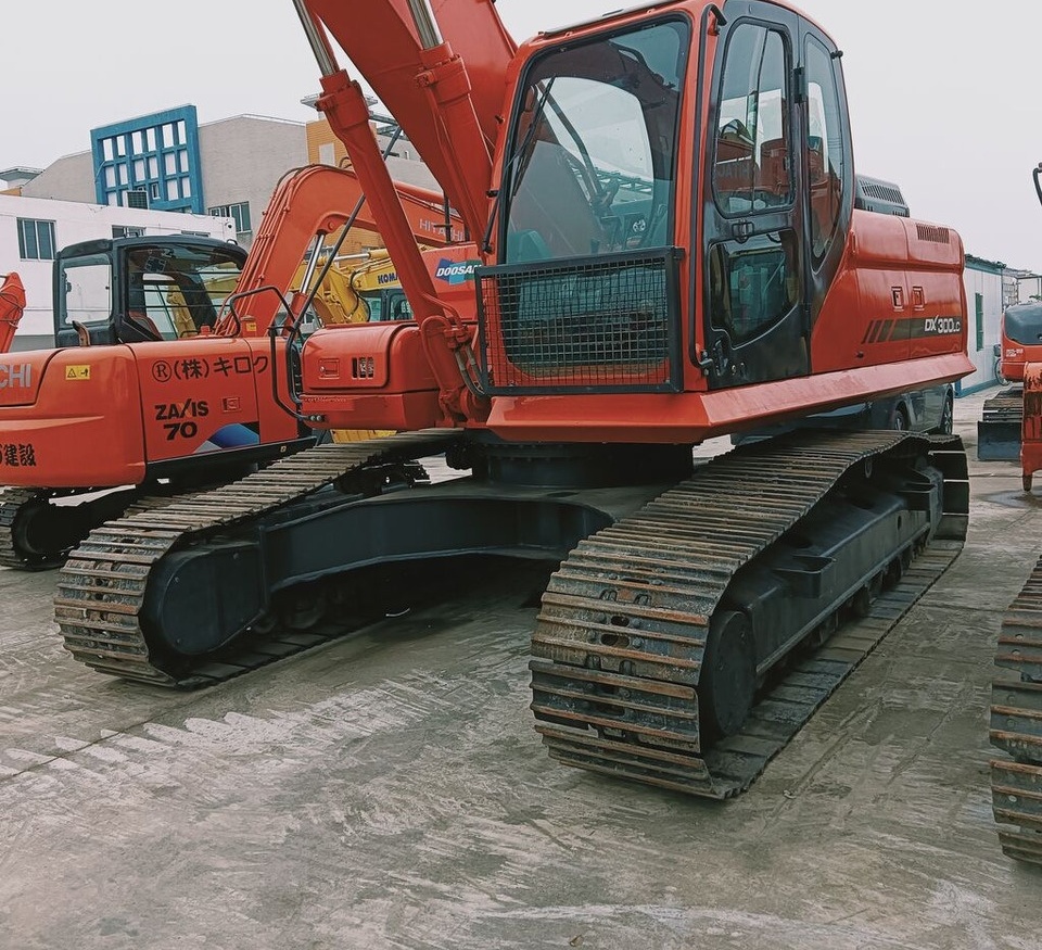 Doosan DX300 - Excavadora de cadenas: foto 1 Doosan DX300 - Excavadora de cadenas: foto 1