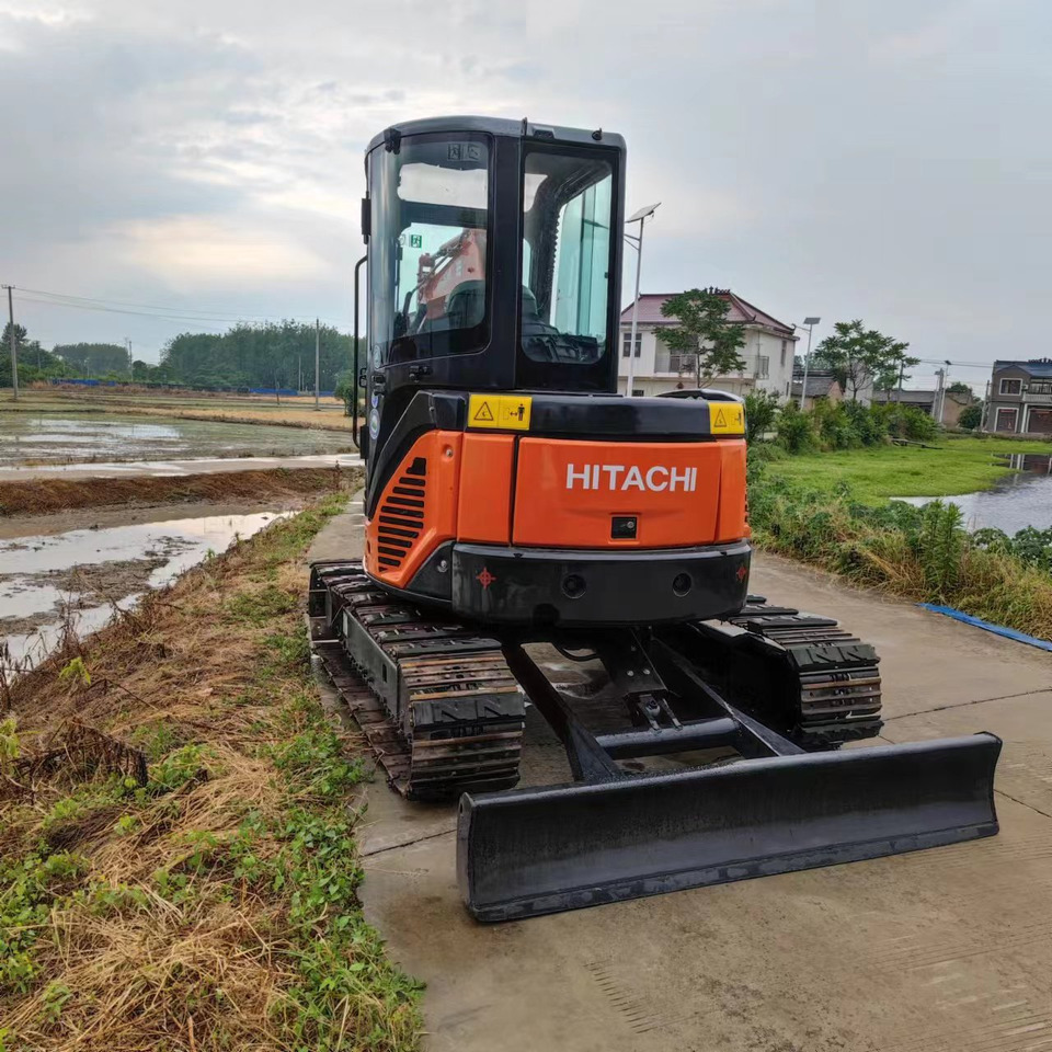 Miniexcavadora Hitachi ZX50: foto 7