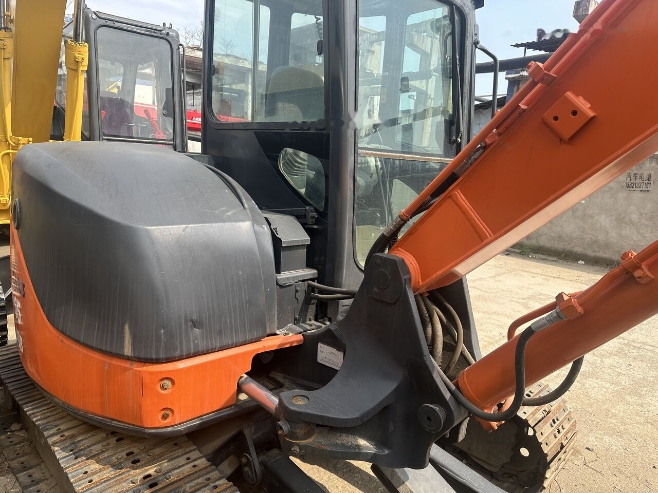 Hitachi ZX65 - Miniexcavadora: foto 4 Hitachi ZX65 - Miniexcavadora: foto 4