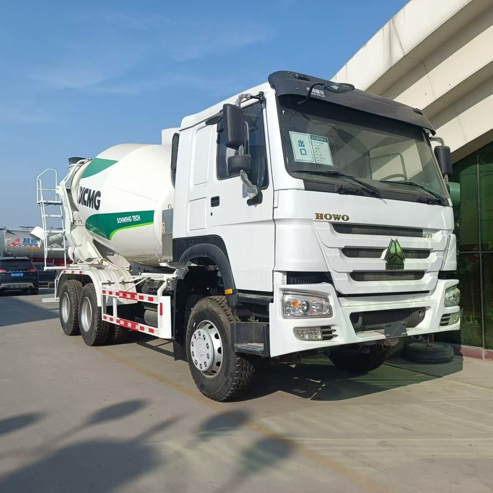 Howo HOWO 371 concrete truck 10CM3 - Camión hormigonera: foto 1 Howo HOWO 371 concrete truck 10CM3 - Camión hormigonera: foto 1