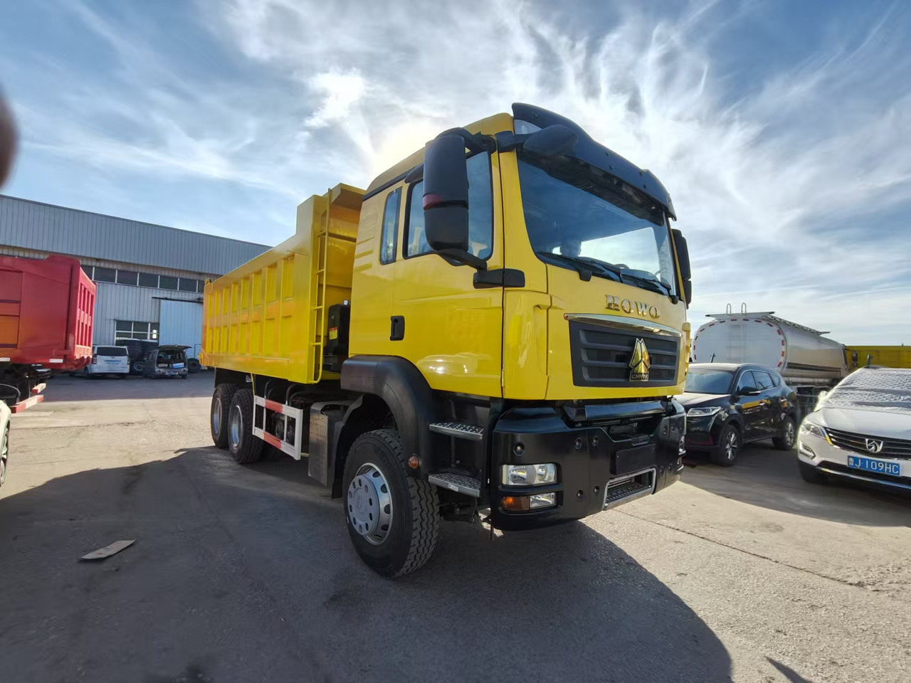 Howo HOWO TX 6X4 Dump Truck - Volquete camión: foto 2 Howo HOWO TX 6X4 Dump Truck - Volquete camión: foto 2