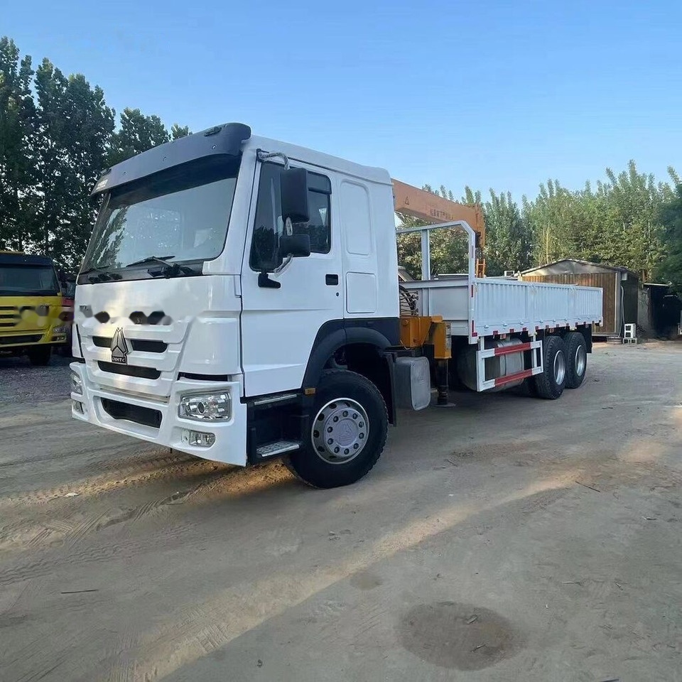 Howo crane 371 6tons - Volquete camión, Camión grúa: foto 2 Howo crane 371 6tons - Volquete camión, Camión grúa: foto 2