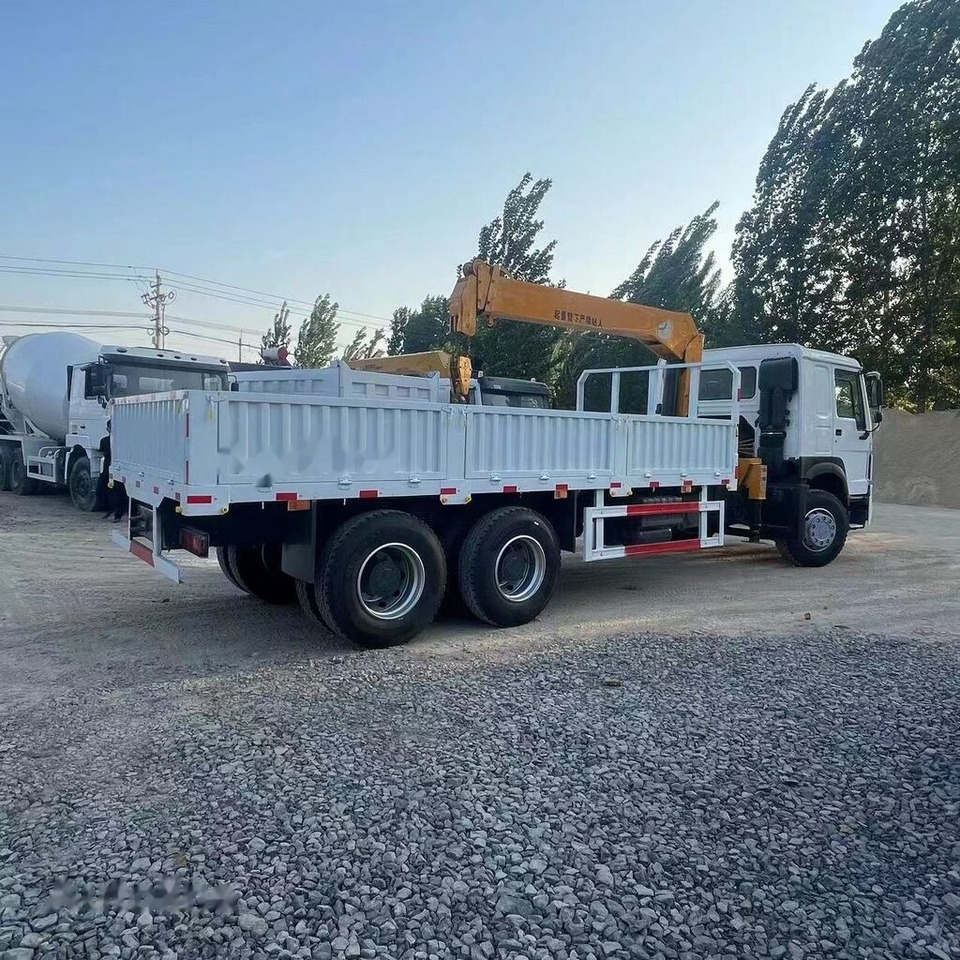 Howo crane 371 6tons - Volquete camión, Camión grúa: foto 1 Howo crane 371 6tons - Volquete camión, Camión grúa: foto 1