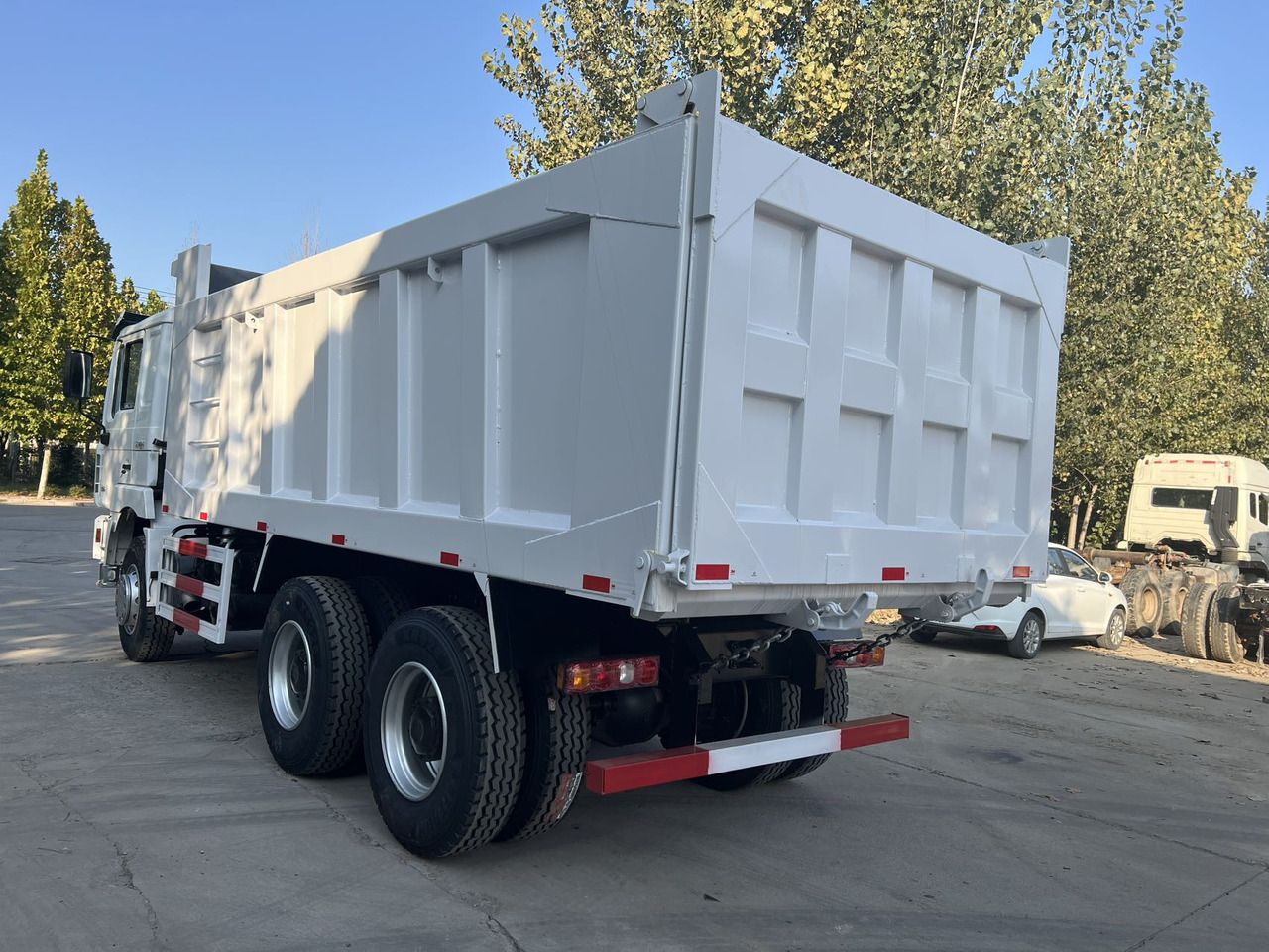 Shacman F3000 6X4 - Volquete camión: foto 5 Shacman F3000 6X4 - Volquete camión: foto 5