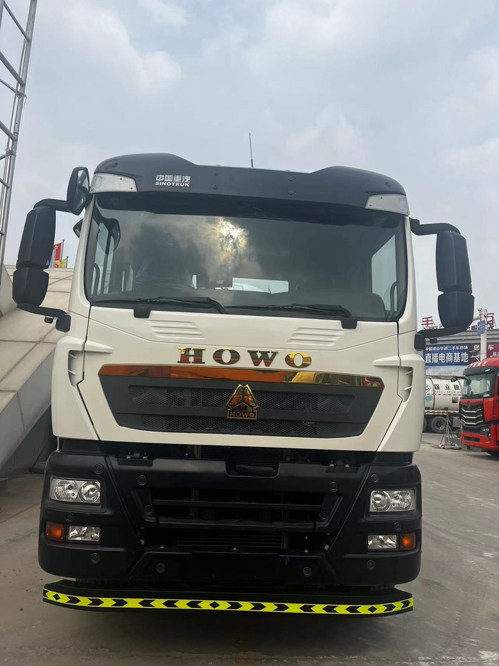 Sinotruk Howo TX350 Mixer truck - Camión hormigonera: foto 5 Sinotruk Howo TX350 Mixer truck - Camión hormigonera: foto 5