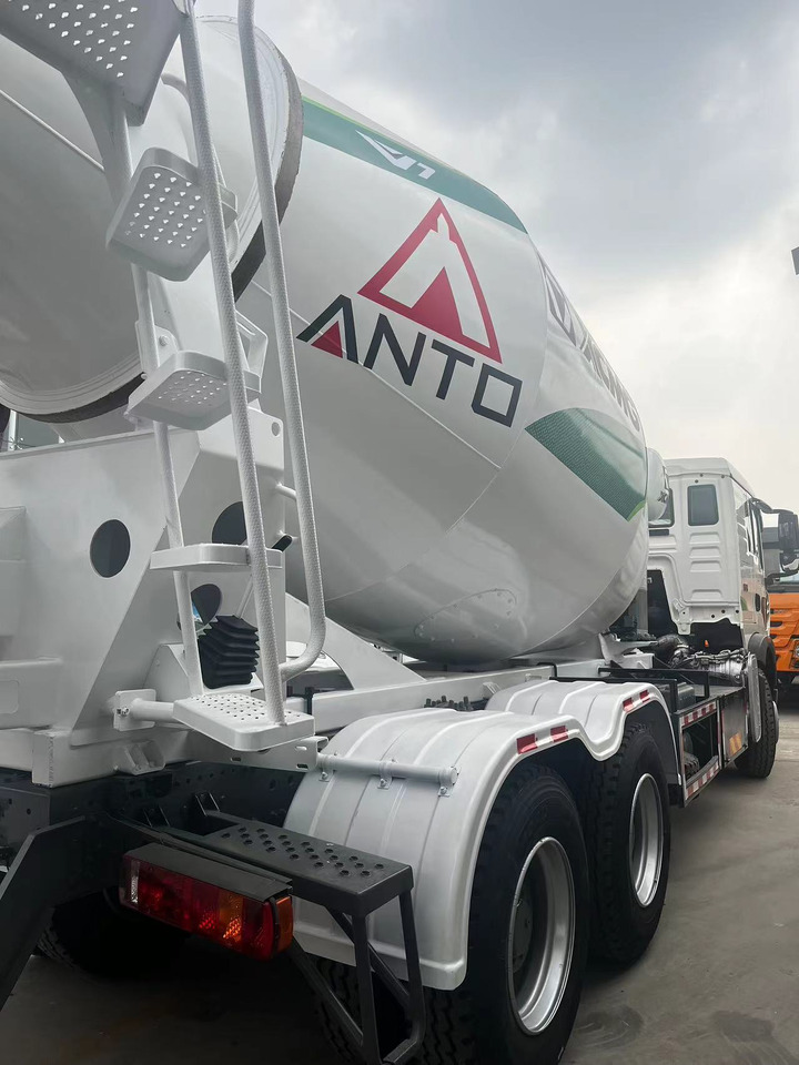 Sinotruk Howo TX350 Mixer truck - Camión hormigonera: foto 1 Sinotruk Howo TX350 Mixer truck - Camión hormigonera: foto 1