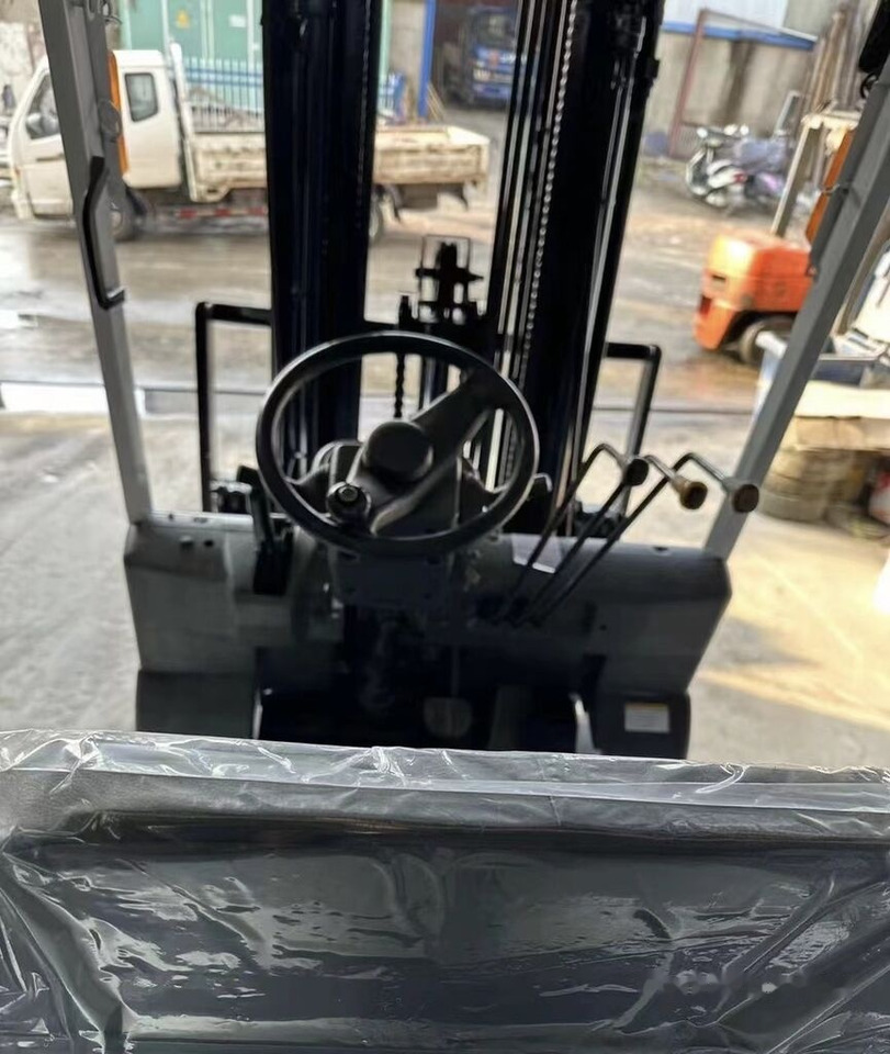 TCM FD25-7 - Carretilla elevadora eléctrica: foto 2 TCM FD25-7 - Carretilla elevadora eléctrica: foto 2