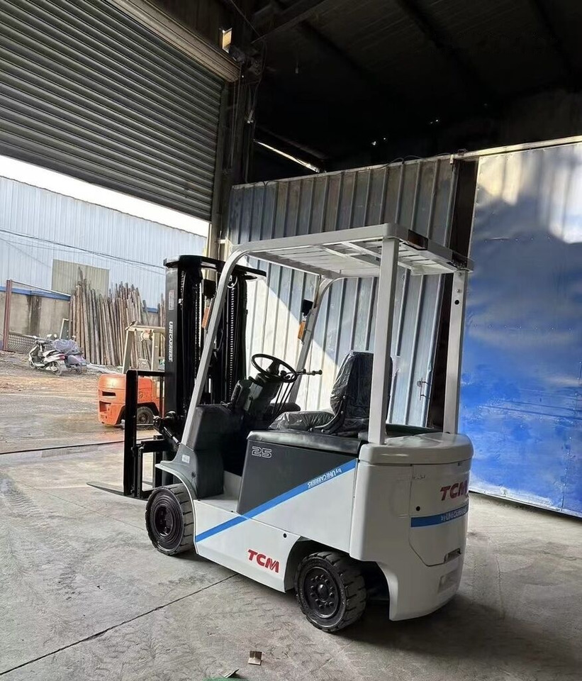 TCM FD25-7 - Carretilla elevadora eléctrica: foto 4 TCM FD25-7 - Carretilla elevadora eléctrica: foto 4