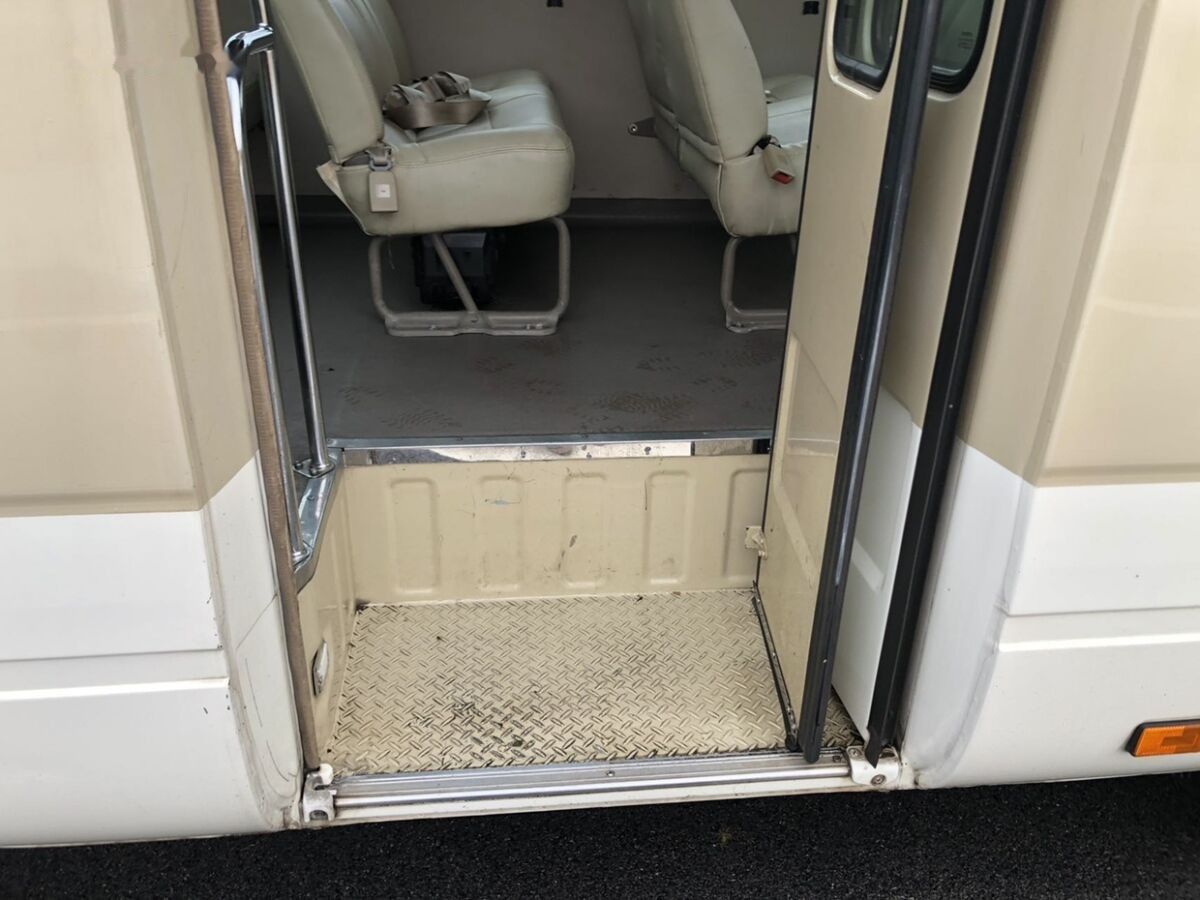 Toyota Coaster - Autobús urbano: foto 4 Toyota Coaster - Autobús urbano: foto 4