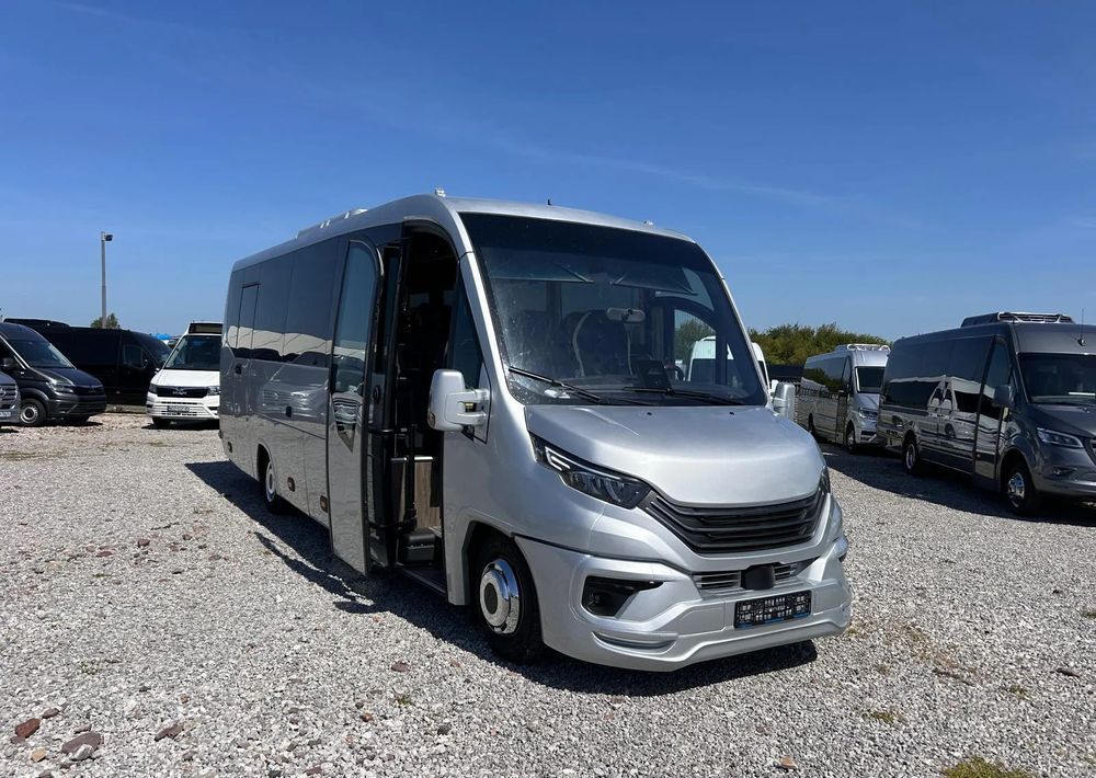 Iveco Daily - Minibús, Furgoneta de pasajeros: foto 1 Iveco Daily - Minibús, Furgoneta de pasajeros: foto 1