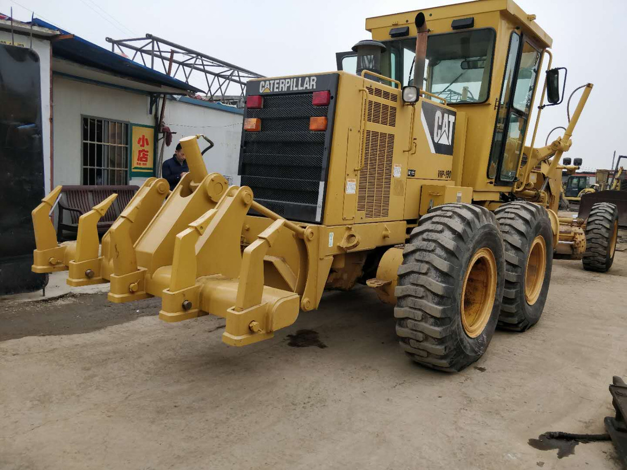 CATERPILLAR 140H - Grader: foto 2 CATERPILLAR 140H - Grader: foto 2