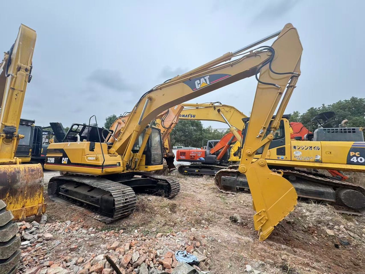 CATERPILLAR 320B - Excavadora de cadenas: foto 2 CATERPILLAR 320B - Excavadora de cadenas: foto 2