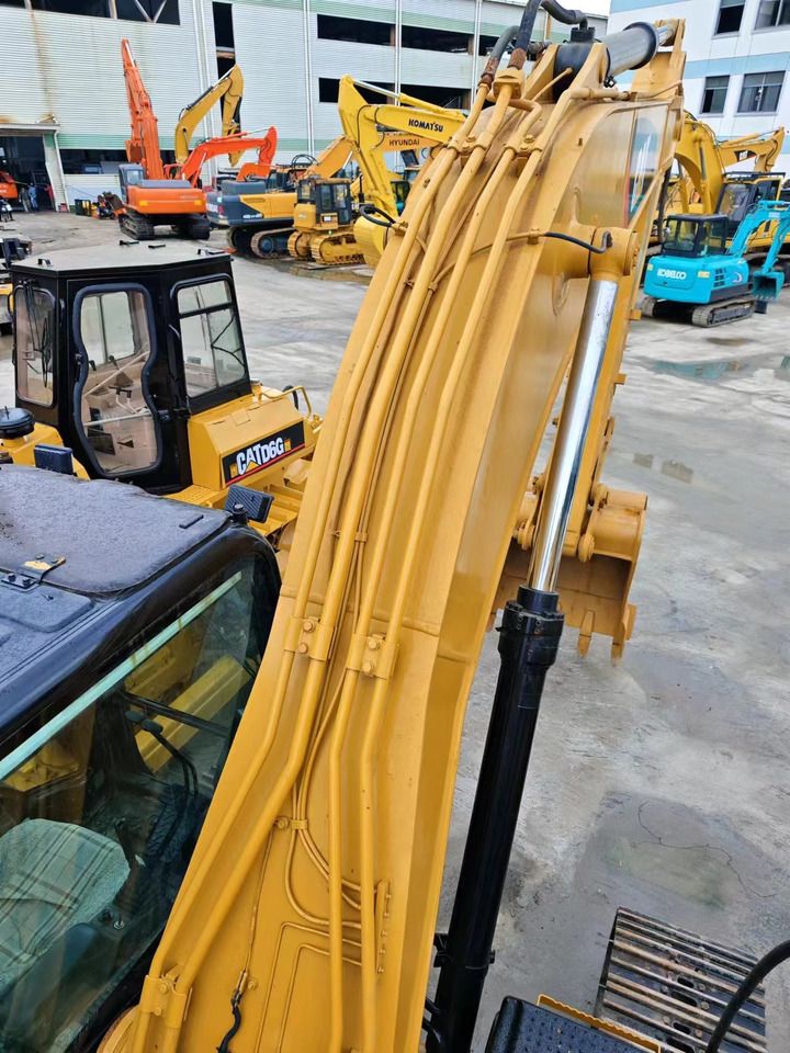 CATERPILLAR 320D2 - Excavadora de cadenas: foto 5 CATERPILLAR 320D2 - Excavadora de cadenas: foto 5
