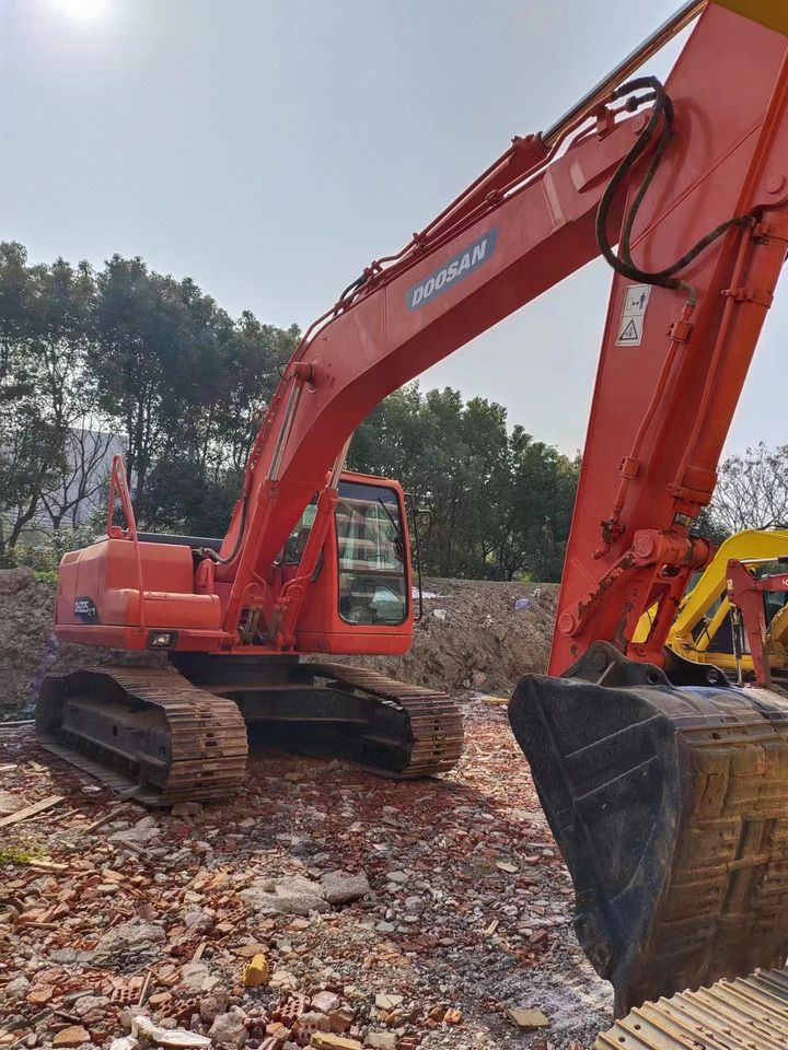 DOOSAN DH225LC-7 - Excavadora de cadenas: foto 5 DOOSAN DH225LC-7 - Excavadora de cadenas: foto 5