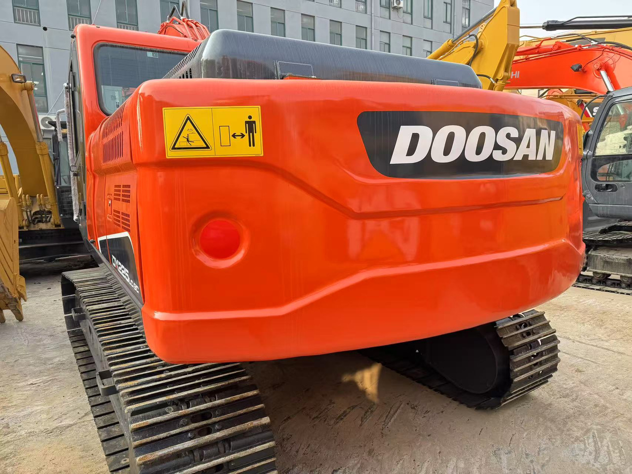 DOOSAN DX225 - Excavadora de cadenas: foto 3 DOOSAN DX225 - Excavadora de cadenas: foto 3