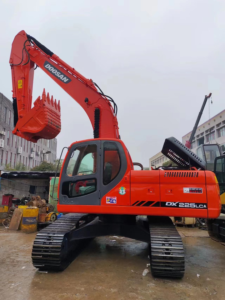 DOOSAN DX225LCA - Excavadora de cadenas: foto 1 DOOSAN DX225LCA - Excavadora de cadenas: foto 1