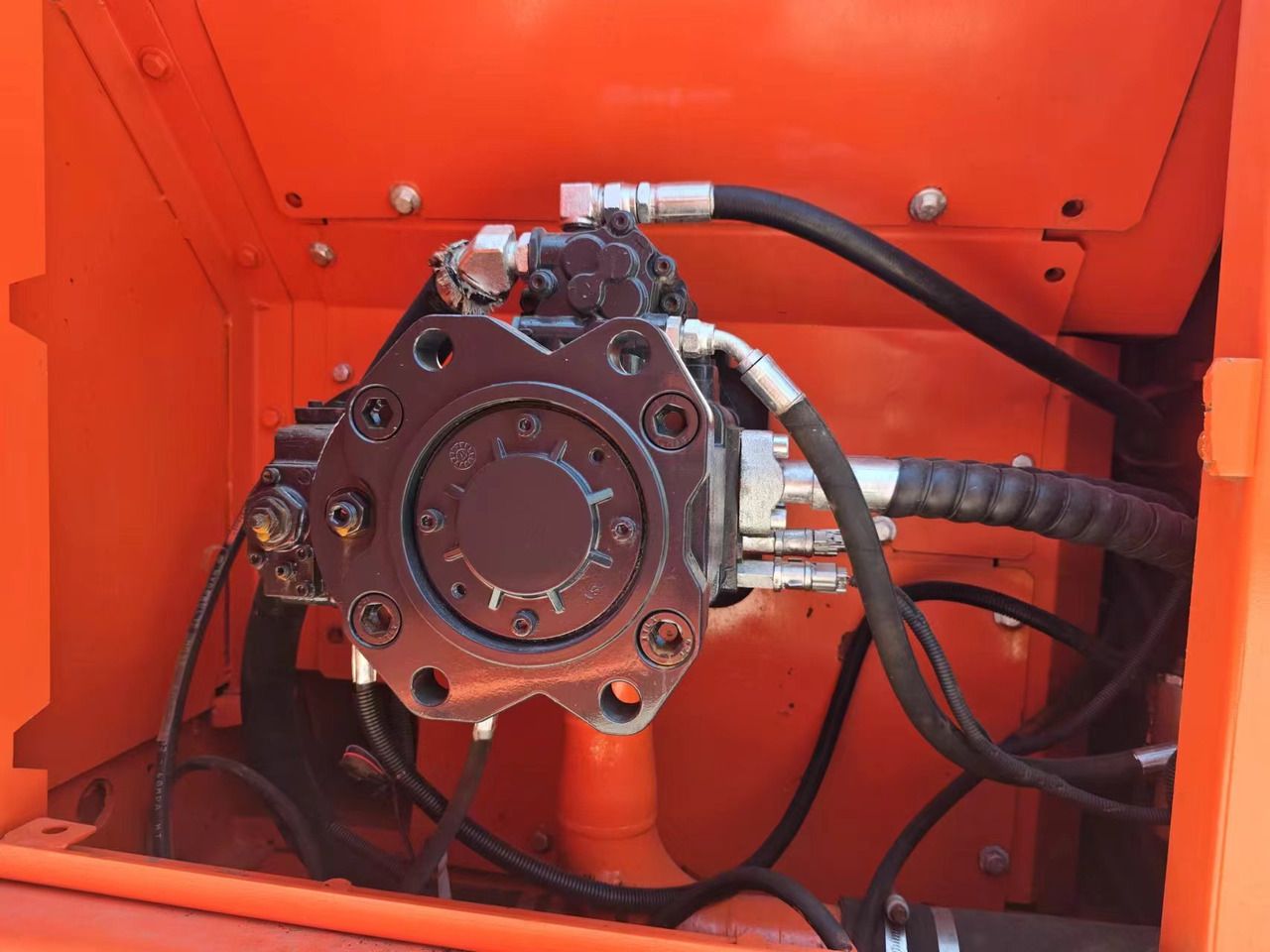 DOOSAN DX300LC-9C - Excavadora de cadenas: foto 5 DOOSAN DX300LC-9C - Excavadora de cadenas: foto 5