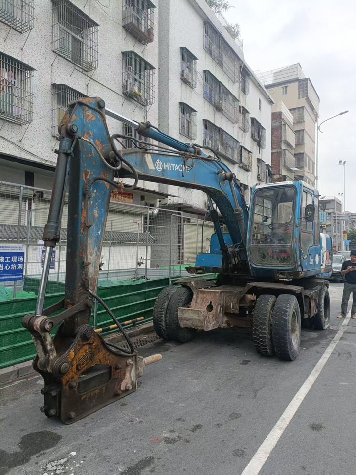 HITACHI EX100WD-2 - Excavadora de ruedas: foto 1 HITACHI EX100WD-2 - Excavadora de ruedas: foto 1