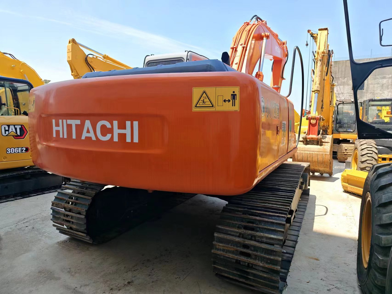HITACHI EX200-5 - Excavadora de cadenas: foto 2 HITACHI EX200-5 - Excavadora de cadenas: foto 2