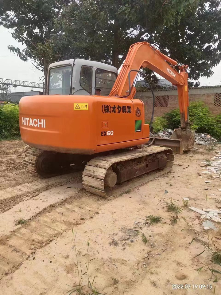 Miniexcavadora HITACHI EX60-5: foto 6