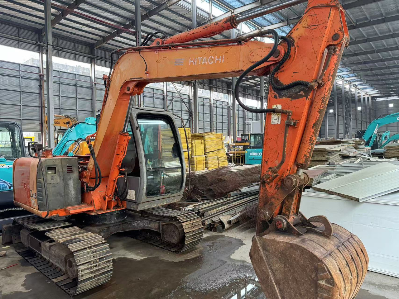 HITACHI ZX70 JAPAN SURPLUS - Miniexcavadora: foto 2 HITACHI ZX70 JAPAN SURPLUS - Miniexcavadora: foto 2