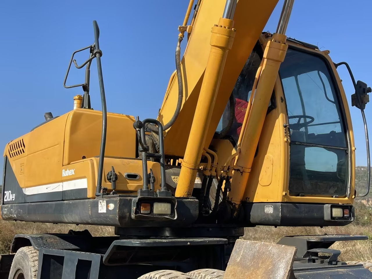 Excavadora de ruedas HYUNDAI 210W-9: foto 10 Excavadora de ruedas HYUNDAI 210W-9: foto 10