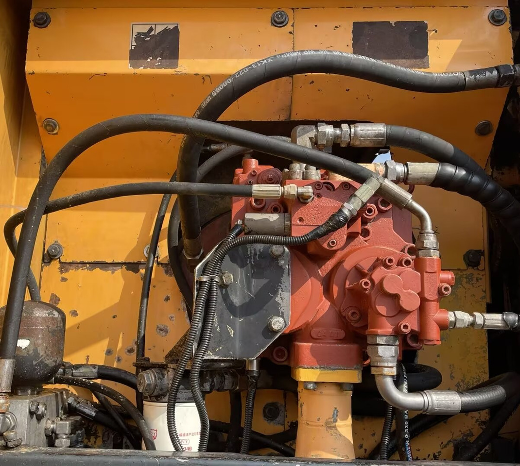 Excavadora de ruedas HYUNDAI 210W-9: foto 6 Excavadora de ruedas HYUNDAI 210W-9: foto 6