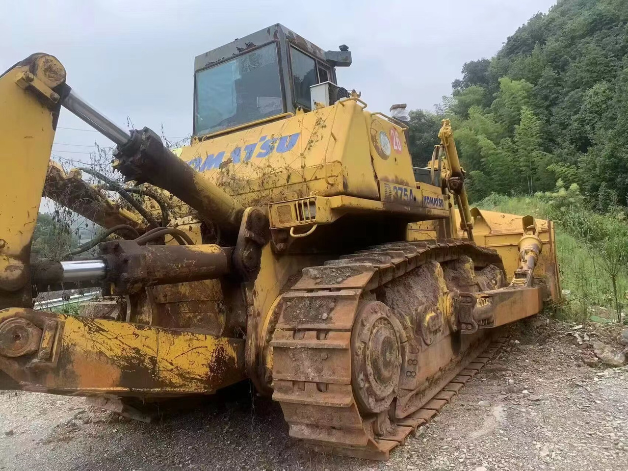 KOMATSU D375 - Bulldozer: foto 1 KOMATSU D375 - Bulldozer: foto 1