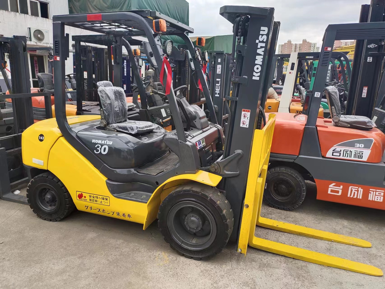 KOMATSU FD30 FD50 FD70 Japanese diesel forklift - Carretilla elevadora diésel: foto 1 KOMATSU FD30 FD50 FD70 Japanese diesel forklift - Carretilla elevadora diésel: foto 1