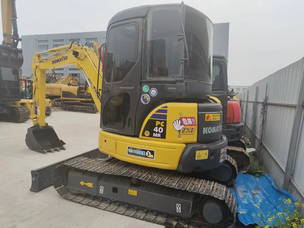 KOMATSU PC40MR - Miniexcavadora: foto 2 KOMATSU PC40MR - Miniexcavadora: foto 2